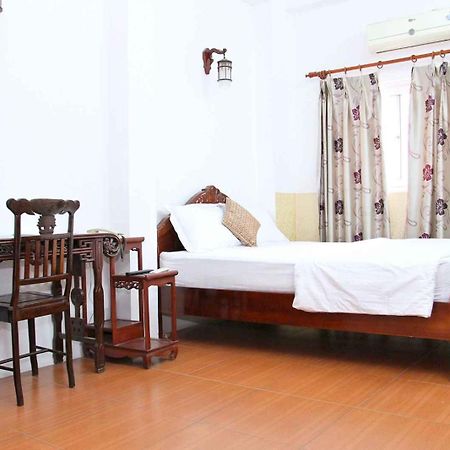 Hoang Cuong Hotel 15 Nguyen Thai Hoc Hanoi Esterno foto