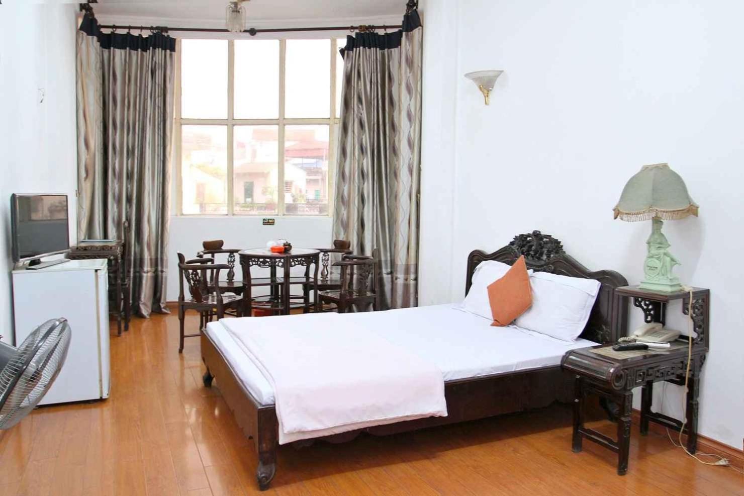 Hoang Cuong Hotel 15 Nguyen Thai Hoc Hanoi Esterno foto