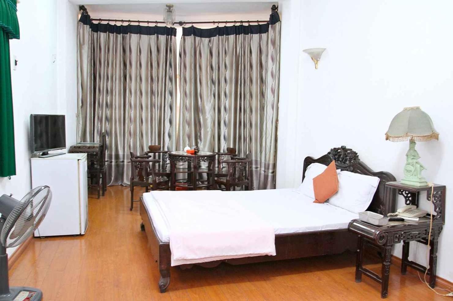 Hoang Cuong Hotel 15 Nguyen Thai Hoc Hanoi Esterno foto