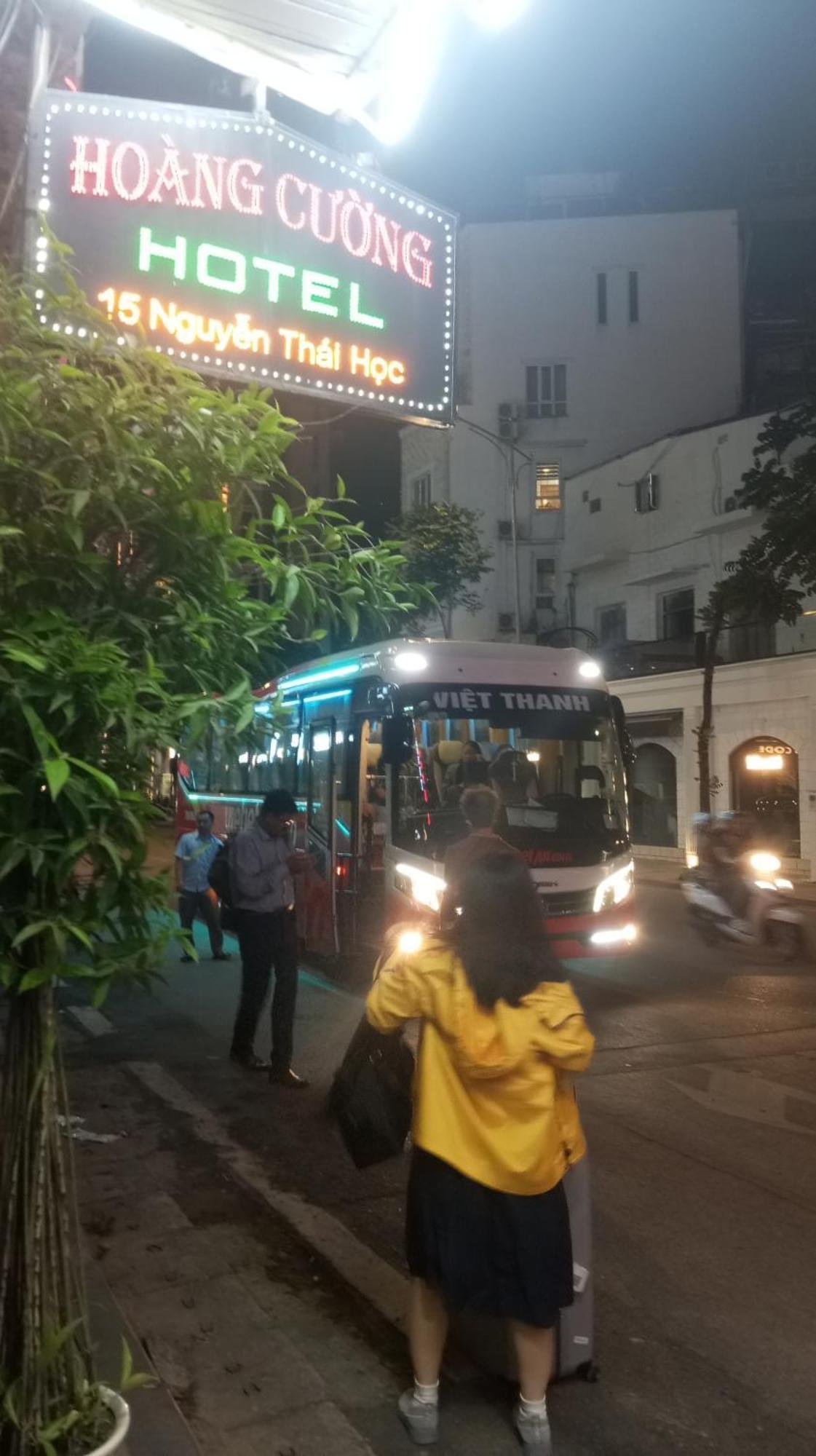 Hoang Cuong Hotel 15 Nguyen Thai Hoc Hanoi Esterno foto