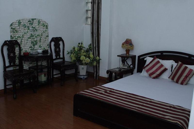Hoang Cuong Hotel 15 Nguyen Thai Hoc Hanoi Esterno foto